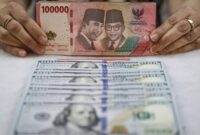 Rupiah Tergelincir ke Level Rp18.076 per Dolar AS pada Jumat Pagi