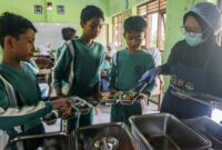Wagub Gorontalo Kaji Skema Prasmanan untuk Program MBG Siswa
